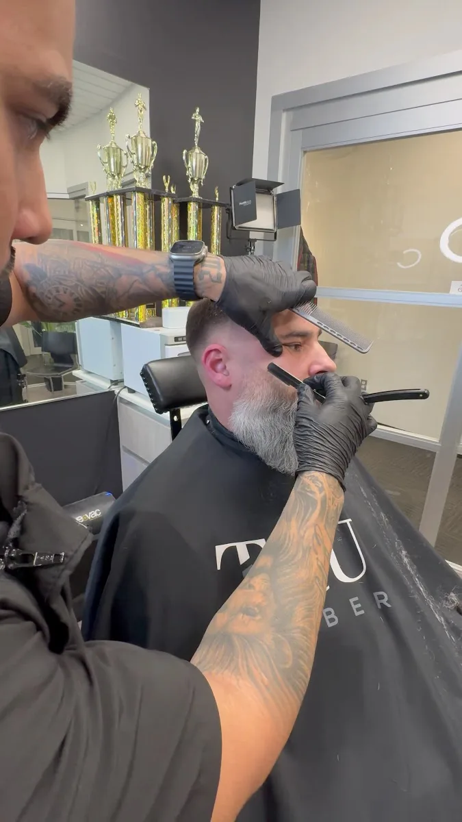 Blessed Hands Barber Parlor | Jovanni The Barber — barber shop (photo 3)