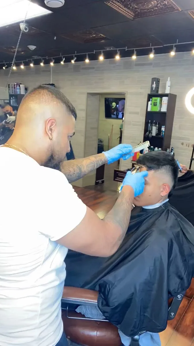 Blessed Hands Barber Parlor | Jovanni The Barber — barber shop (photo 7)